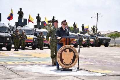 El presidente Daniel Noboa durante su visita a la provincia de El Oro.