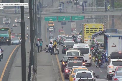 Este accidente, en el que se reportó una persona herida, sucedió antes del amanecer del miércoles 11.