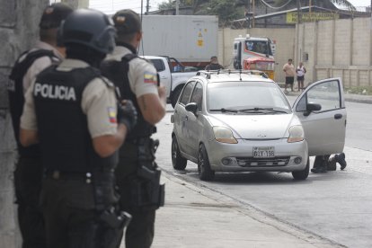 Los dos hombres fueron encontrados dentro de este vehículo.