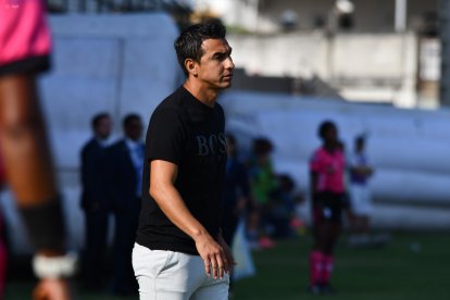 Efrén Mera actualmente es el entrenador del Manta FC, con el que ascendió a la Serie A.