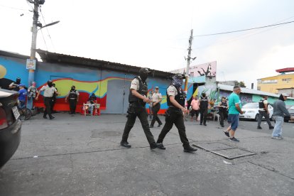La Policía intervino la 18 y retuvo a quienes se encontraban ahí.
