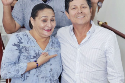 Amparo Guillén y Oswaldo Segura trabajaron juntos en la serie Mis adorables entenados