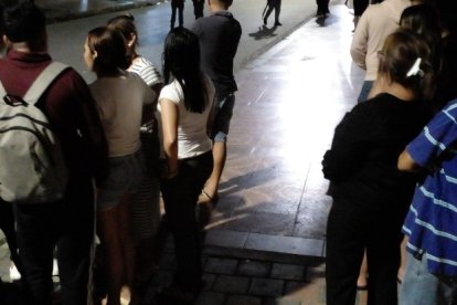 Este video de la escena fue grabado antes de que le robaran los zapatos al muertito.