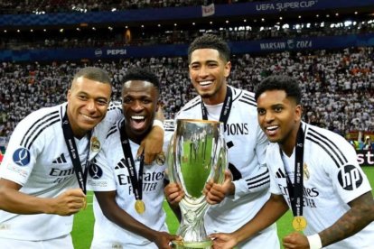 Real Madrid y todas sus figuras ante Pachuca.