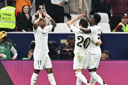 Rodrygo y su gol ante Pachuca en la final de la Copa Intercontinetal.