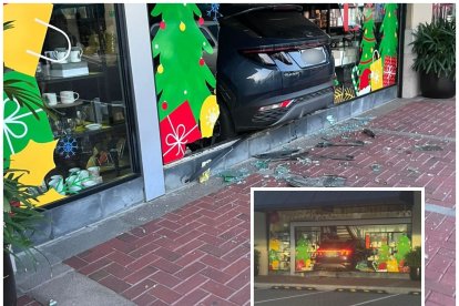 El vehículo ingresó totalmente al centro comercial, causando daños.