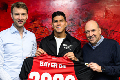 Piero Hincapié se queda en el Bayer Leverkusen hasta 2029.