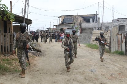 La presencia militar y policial ha hecho que los criminales usen prendas similares para cometer asesinatos.