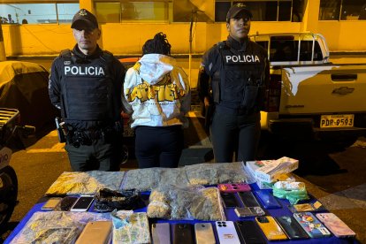 La mujer sería parte de una red de narcotráfico.