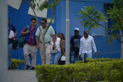 Los padres de los menores llegaron al Instituto Forense.