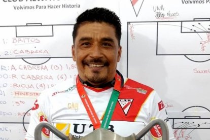 Omar Asad es el elegido para el banquillo de los puros criollos.