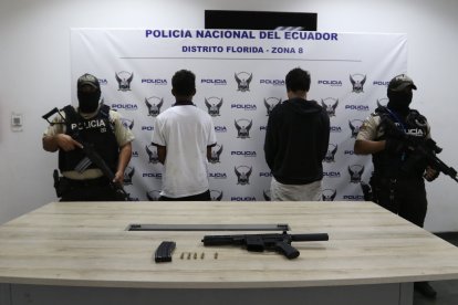 Los menores huyeron de los uniformados, pero luego fueron aprehendidos en una casa.