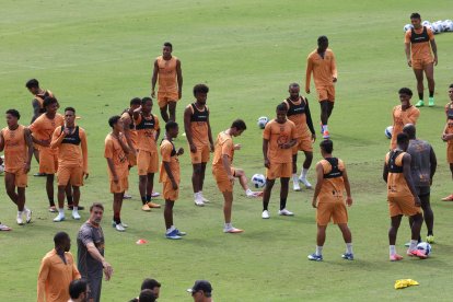 El plantel de Barcelona realizará los trabajos físicos de la pretemporada durante 15 días en Manta, provincia de Manabí.