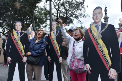 Más de 200 personas se convocaron para respaldar al presidente Daniel Noboa.