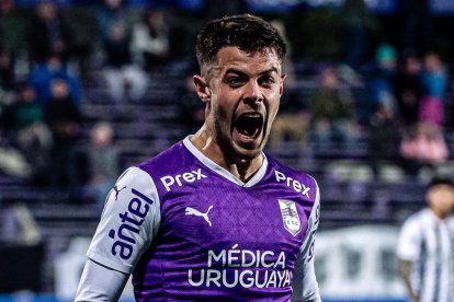 Joaquín Valiente posee un potente tiro de media distancia y se destaca por habilidad para construir las jugadas de ataque.