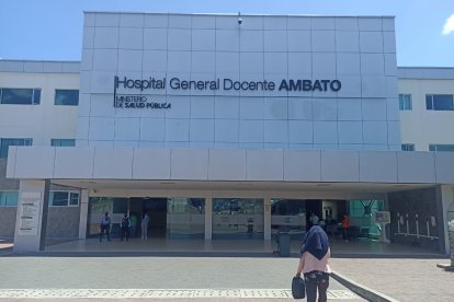 El hombre se encuentra en el Hospital Docente de Ambato.
