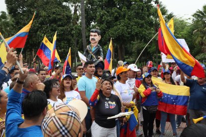 Venezolanos protestando en Guayaquil, la tarde del 9 de enero de 2025.