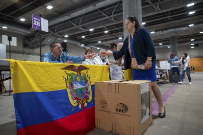 Los ecuatorianos vuelven a las urnas el próximo 9 de febrero.