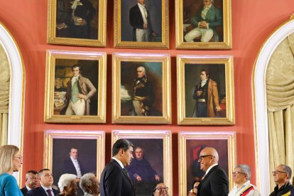 La Asamblea Nacional, de mayoría chavista, proclamó presidente a Nicolás Maduro pese a las pruebas de supuesto fraude presentadas por la oposición.