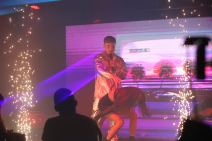 Alejandro Kenig realizó una rueda de prensa para hablar de su detención y minutos después estrenó su tema musical