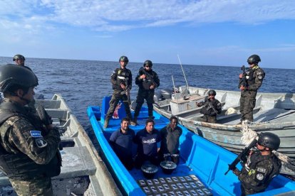 Se realizaron cuatro operaciones en las que se interceptaron embarcaciones con narcotraficantes.