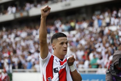 Álex Arce fue el goleador de la LigaPro en 2024 con 28 anotaciones.