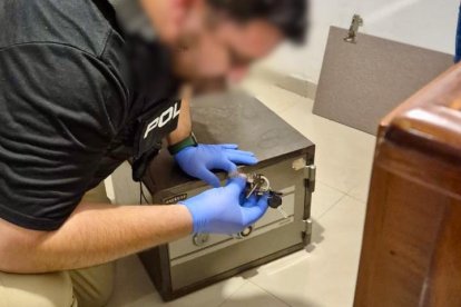 Los policías hicieron 12 allanamientos en dos provincias por el caso Fachada.