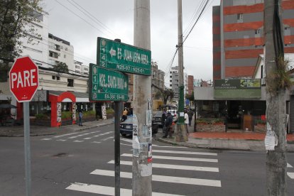 La gente que trabaja y reside en la calle Santa María en La Mariscal está aterrada.