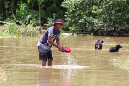 Varios sectores de Esmeraldas están inundados por las lluvias.