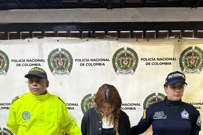 La mujer fue detenida en Medellín, Colombia,