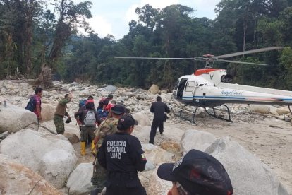 El hombre fue localizado y en helicóptero lo trasladaron al hospital.