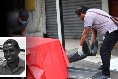 La víctima, según primeros datos policiales, estaba realizando unas gestiones personales cuando le dispararon.