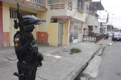 Tres personas fallecieron a causa de tiros en Guayaquil.