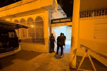 El cadáver del joven fue llevado a las 02:00 de ayer a la morgue de Babahoyo.