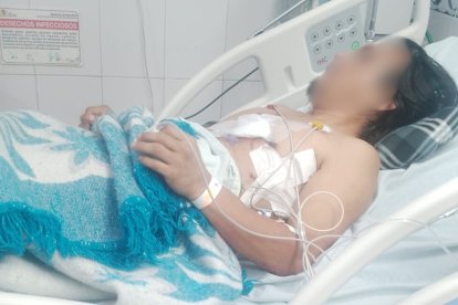 El sospechoso, de 44 años, podría ser intervenido quirúrgicamente por la gravedad de sus heridas.