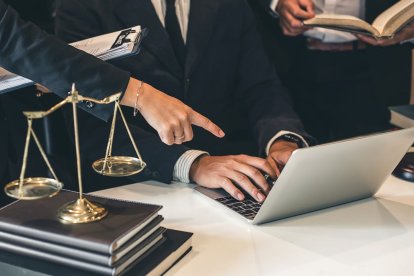 No solo recurren a prácticas deshonestas, sino que su labor incluye sobornos, lavado de activos y corrupción.