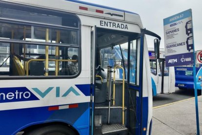 Los usuarios se vieron sorprendidos al ver unidades de Metrovía en las cercanías del parque.