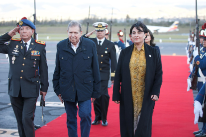 Edmundo González fue recibido por por la canciller Gabriela Sommerfeld.