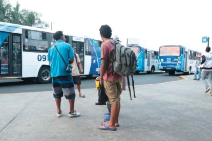 Los ciudadanos aún no conocen las nuevas líneas de buses para llegar a sus horarios de destino.