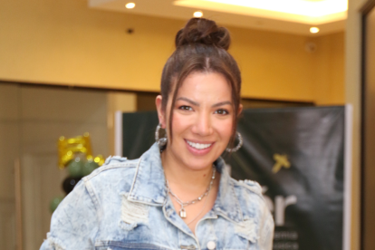 Samantha Grey continúa tomando clases de actuación online con profesores extranjeros