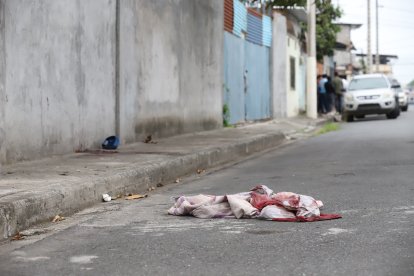 Una persona fue asesinada en Los Helechos, en Durán.