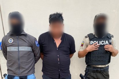 El hombre tenía una boleta de captura.