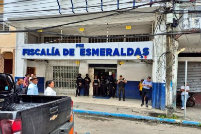 Allanamiento en la Fiscalía de Esmeraldas por presunto tráfico de influencias