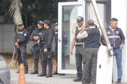 Operativos policiales en Guayaquil dejaron 31 detenidos.
