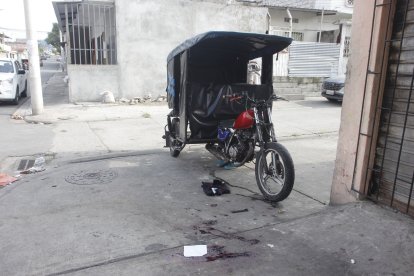 El ataque dejó dos personas fallecidas, en el lugar aún hay evidencia.