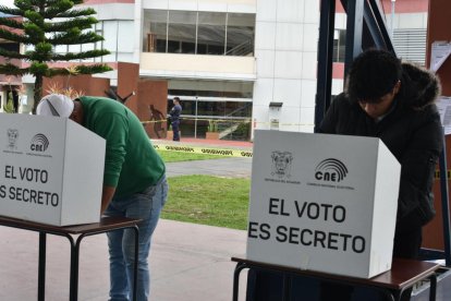 Más de 400.000 ciudadanos acudirán a las urnas este domingo en Loja.