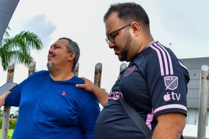 Familiares de Jorman Godoy Palencia, extranjero muerto en Guayaquil tras altercado con policías metropolitanos.