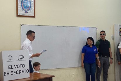 Daniel Noboa votó en Santa Elena.
