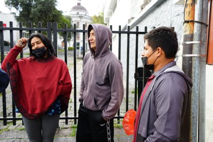 Los familiares de pacientes han tenido que tomar estrategias para lograr el sufragio, pero no todos lo consiguen.