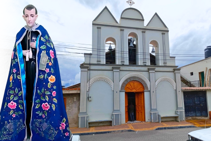 En el interior de este templo se concentra la devoción a san Gerardo, especialmente de madres que llegan a orar antes de ir al hospital.